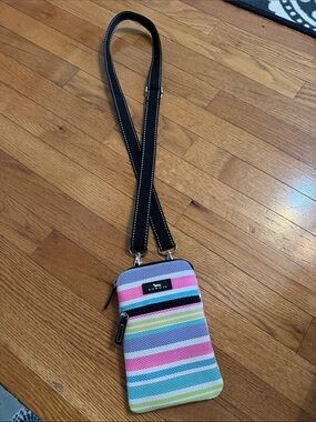 Scout crossbody phone case, EUC